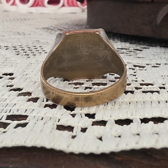 Vintage To Antique Carved Shell Roman Soldier Cameo Ring - Picture 11 of 13